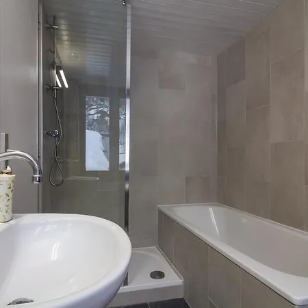 Igloo 12 In - Out - Happy *