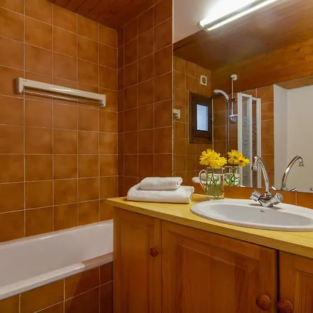 Apartman Igloo 12 In - Out - Happy